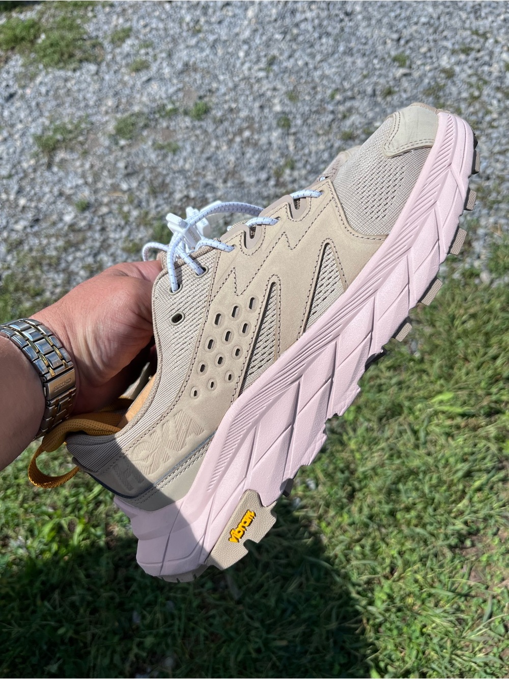 Hoka One
Annacapa Breeze Low
Trail-Running
Lifestyle Shoes
Size 9.5 for Women